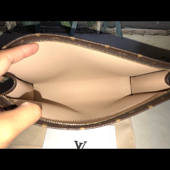 Louis Vuitton Toiletry 26 - Picture 3 of 8